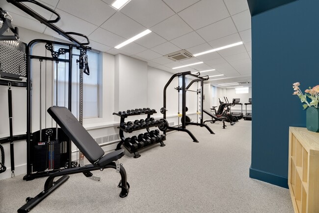 Pelham Hall, Brookline, MA 02446 - photo 2