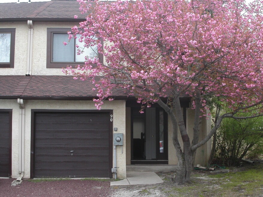 90 Five Crown Royal unit 90VR, Marlton, NJ 08053 - photo 1