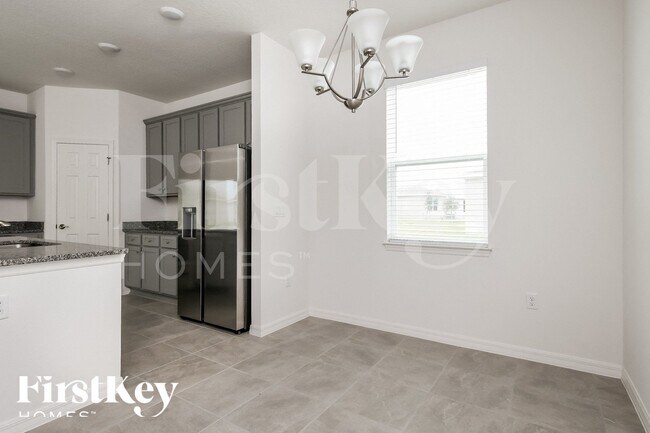 1577 Isleta Lp, Kissimmee, FL 34741 - photo 5