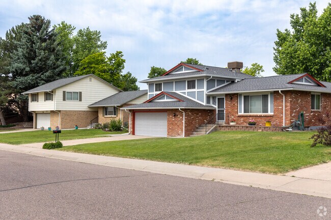 Home styles and sizes vary widely in the Dutch Creek Village neighborhood.