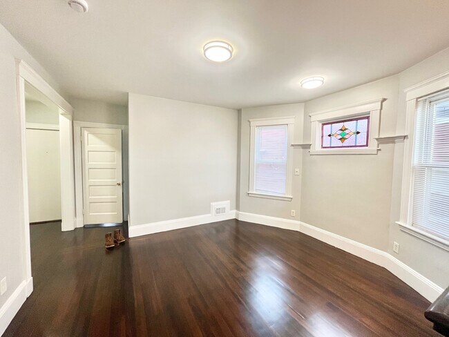 22 Rowell St unit 2, Dorchester, MA 02125 - photo 5