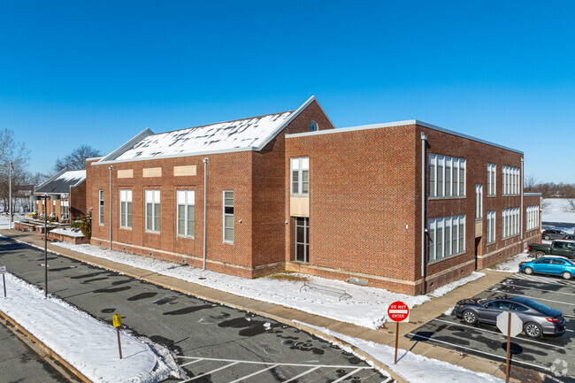 Niche.com has given Cecilton Elementary School an overall grade of C+.