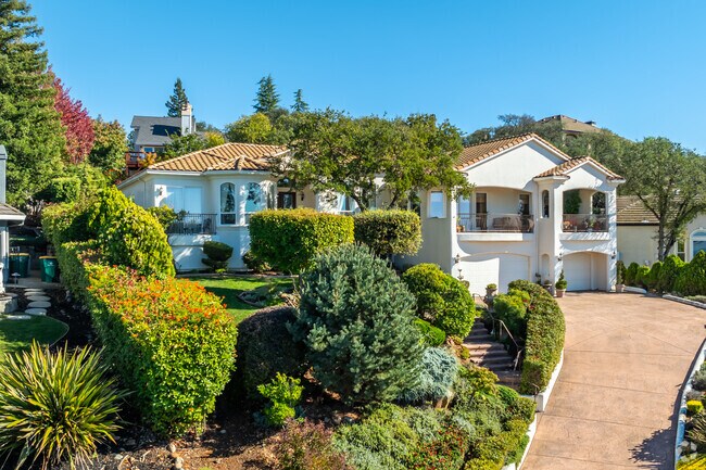 Find your dream hillside custom built home in Ridgeview Village.