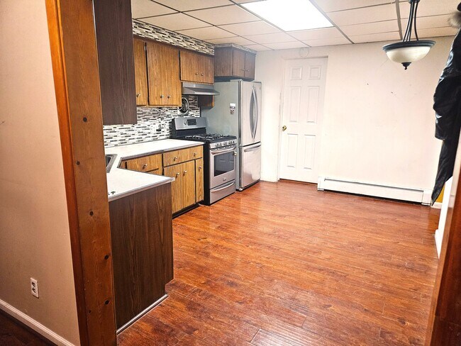 289 Nagle St unit 2, Cliffside Park, NJ 07010 - photo 2
