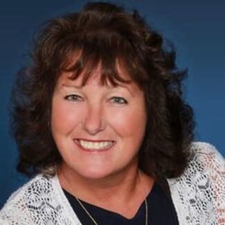 Cassandra Hollis
