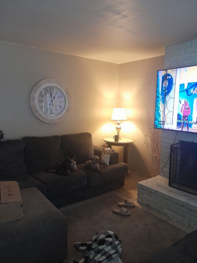 1141 W D St unit Apartment Available, Ontario, CA 91762 - photo 5