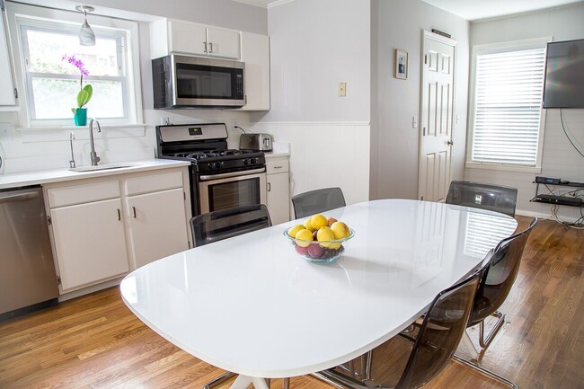 14 Union St, Brighton, MA 02135 - photo 3