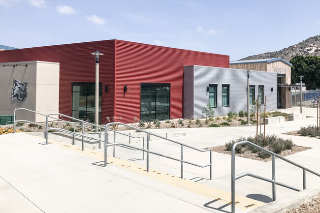 Norco Intermediate belongs to the CoronaNorco Unified School District.