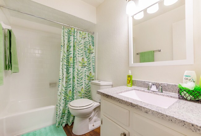 Villas de las Colinas 2, Atlanta, GA 30329 - photo 5