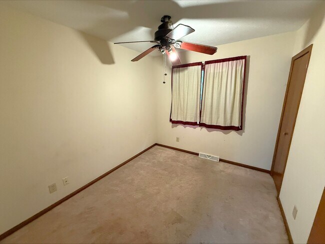 1283 California Ave unit 1283, Akron, OH 44314 - photo 4