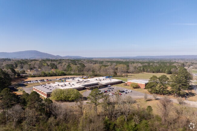 John S. Jones Elementary serves the grades of kindergarten through 5th for students in Rainbow City, Alabama.