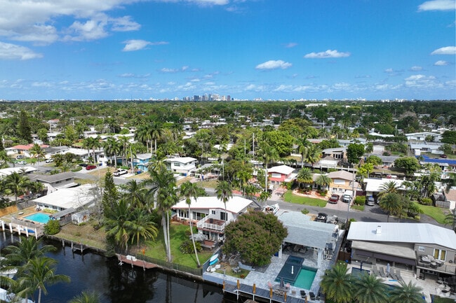 Enjoy the many different homestyles of Lauderdale Isles that are also waterfront.