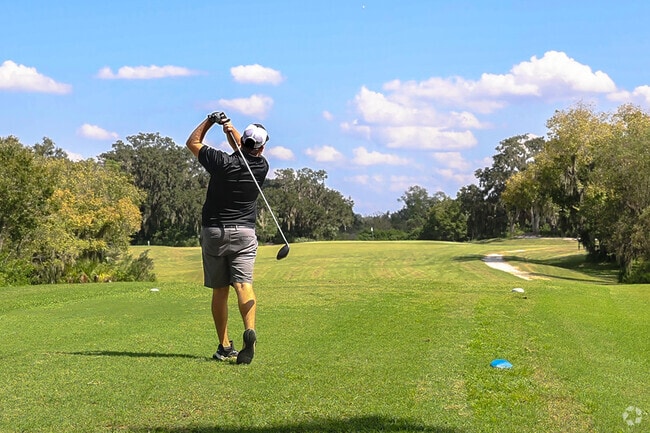 Tee up year round at the many courses surrounding Happy Trails.