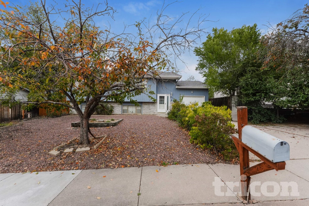 4315 Eastcrest Cir W, Colorado Springs, CO 80916 - photo 1