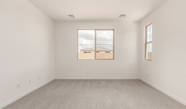 12392 W Parkway Ln, Avondale, AZ 85392 - photo 6