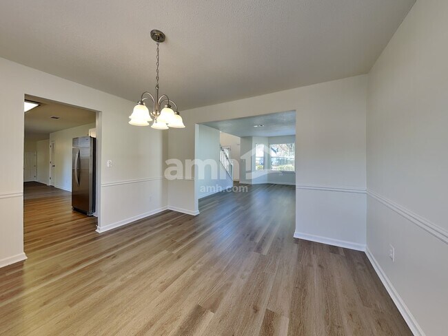 6136 Swabia Ln, Stone Mountain, GA 30087 - photo 6