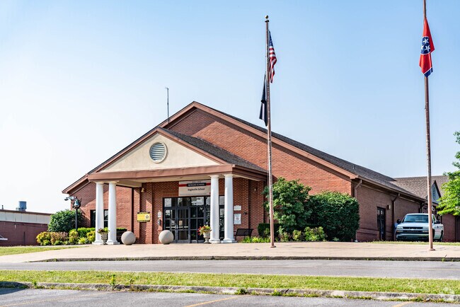 Eagleville School enrolls over 900 students from pre-K through 12th grade in Eagleville.
