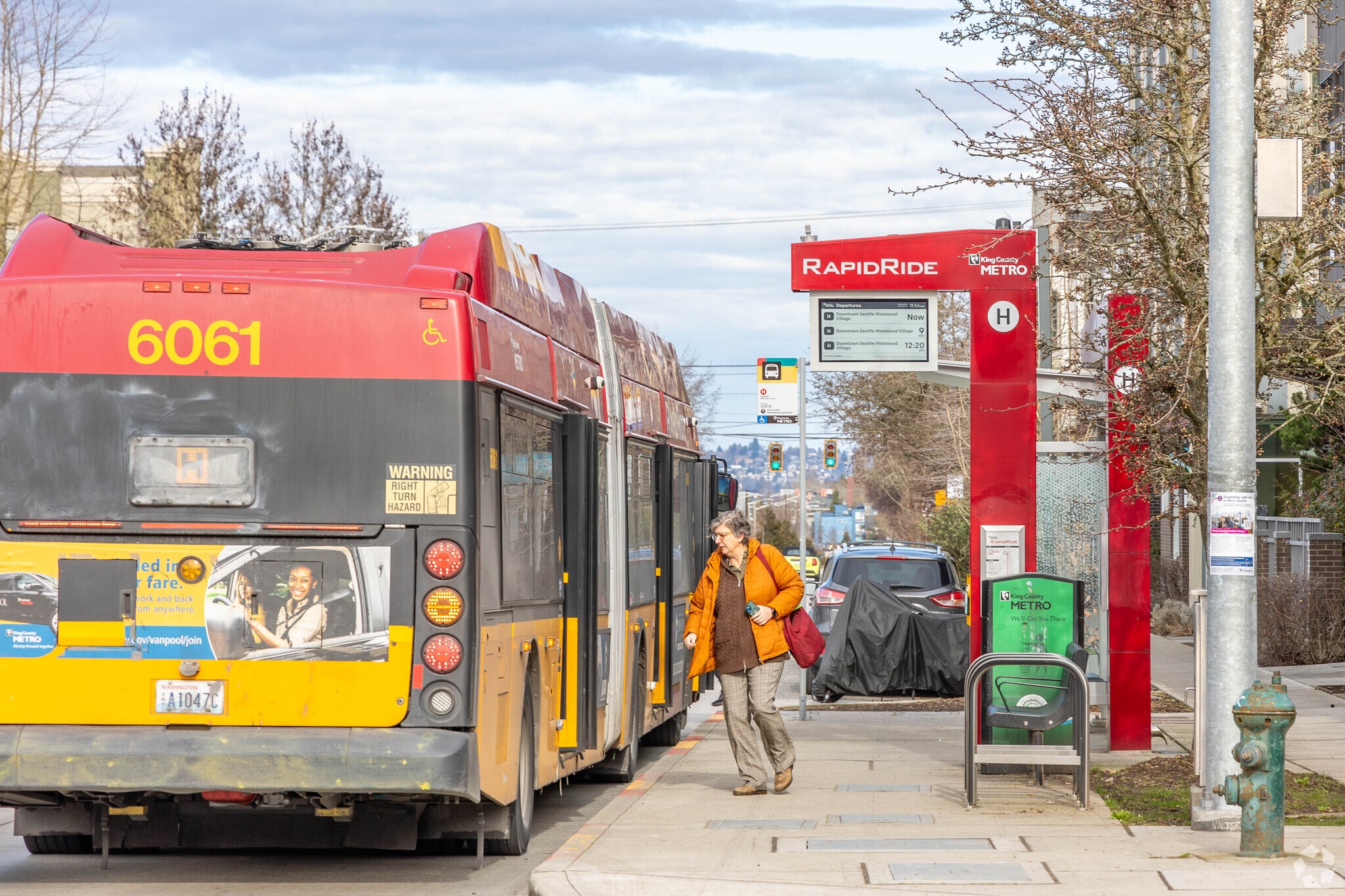 The High Point neighborhood has numerous bus routes that frequently come, including route H.