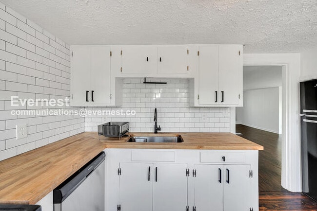 142 Gordon Terrace unit b, Nashville, TN 37207 - photo 5