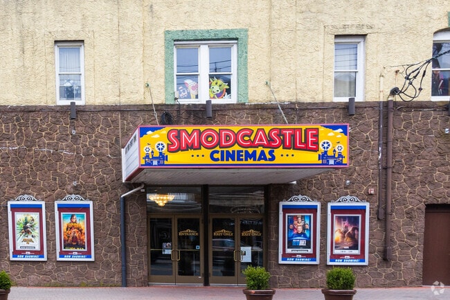 Smodcastle Cinemas in Atlantic Highlands hosts Hollywood movies and special events.