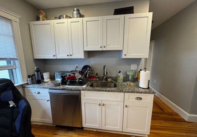 74 Frederick Ave, Medford, MA 02155 - photo 4