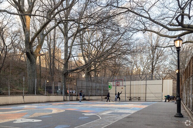 There are a number of basketball courts at St Nicholas Park.