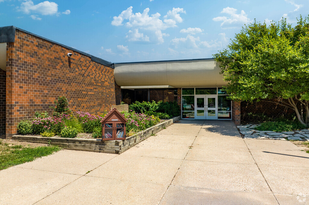 J Sterling Morton Elementary conveniently located amongst the west Omaha neighborhoods.