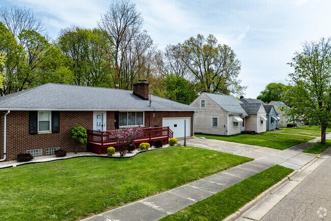 Ranches, Cape Cods and Bungalows are found on many streets in Kenmore.