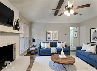 3528 Park Lake Dr, Fort Worth, TX 76133