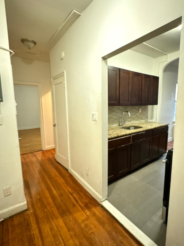 129 N Walnut St unit 206, East Orange, NJ 07017 - photo 4