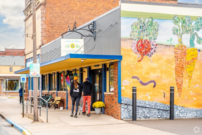 Chequamegon Food Co-op in Ashland offers locally sourced produce and a wide selection of natural foods.