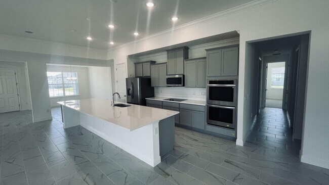 10182 White Magnolia Square, Thonotosassa, FL 33592 - photo 4