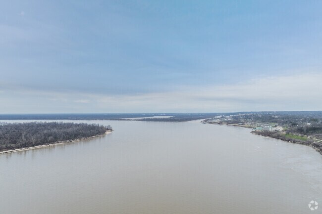 In 1876, the Mississippi River changed course, leaving Vicksburg without direct river access until 1903.