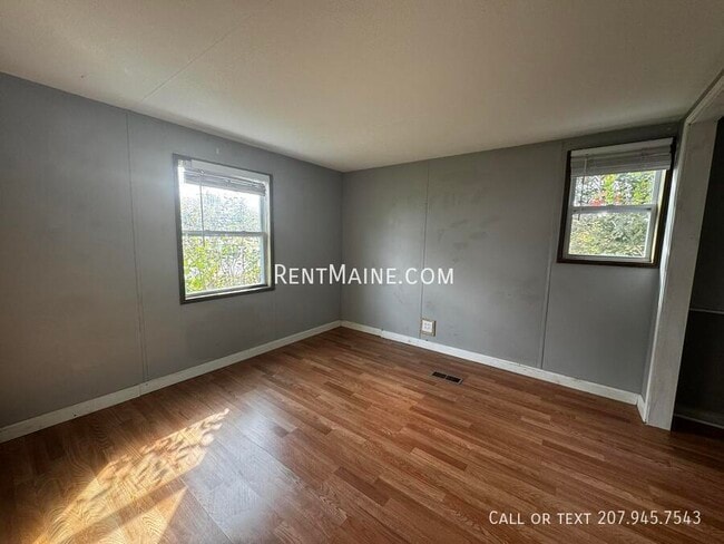 2 Cloverleaf St, Winthrop, ME 04364 - photo 5