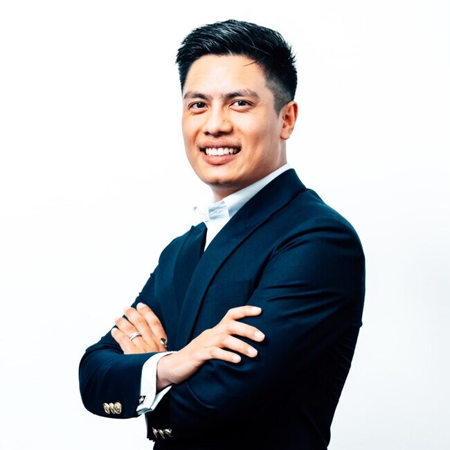Agent Photo