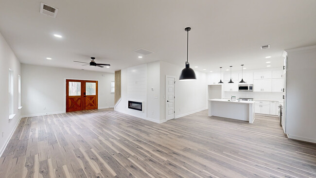 101 Daisy Ln