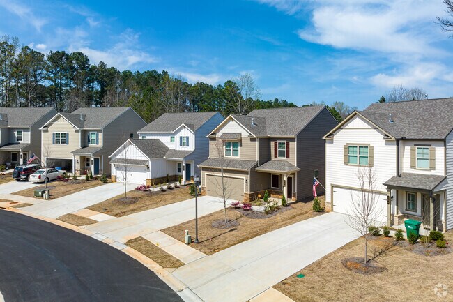 Newer homes in the Holly Springs neighborhood.
