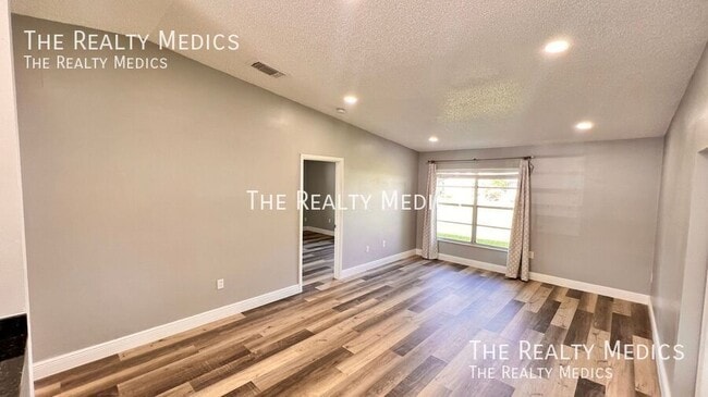 1184 Calanda Ave, Orlando, FL 32807 - photo 5