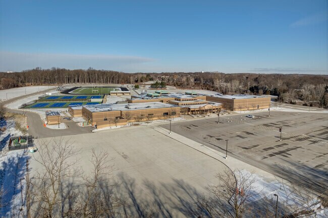 Scranton Middle School challenges students by offering an all-encompassing curriculum.