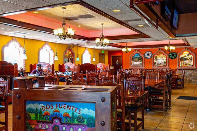 Dos Fuentes offers hungry Ypsilanti Township residents a cozy dining room for family dinners.