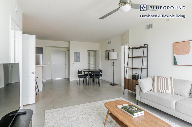 729 NW 2nd St unit FL10-ID154, Miami, FL 33128 - photo 3