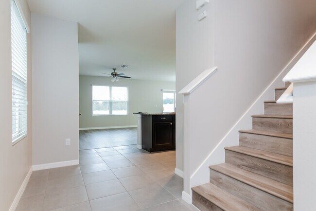 11162 Leland Groves Dr, Riverview, FL 33579 - photo 5