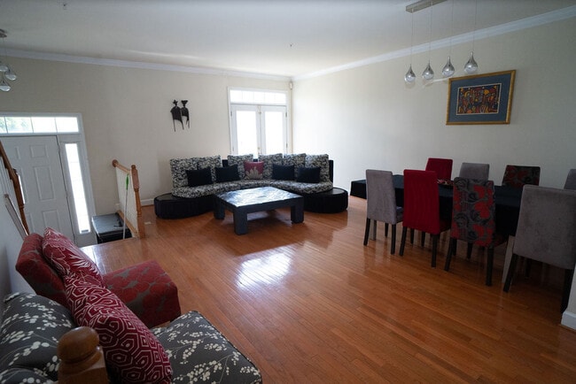 604 Kingfisher Ave unit Upper, Gaithersburg, MD 20877 - photo 3