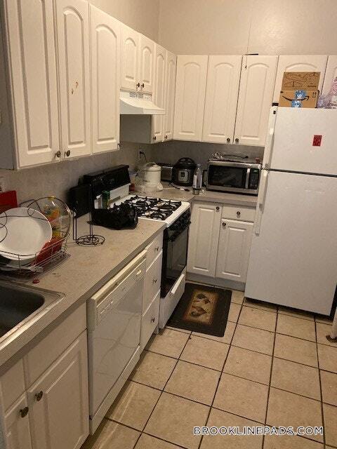 322 St Paul St unit 1, Brookline, MA 02446 - photo 3