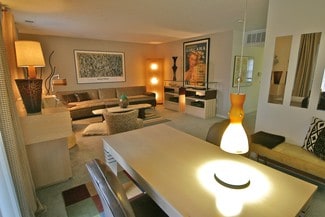 1815 Foyt Dr, Speedway, IN 46224