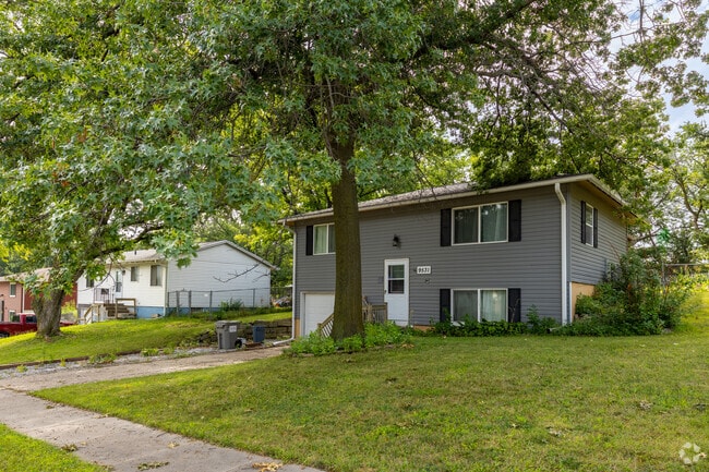 If you love split-entry homes, Cheney has you covered.