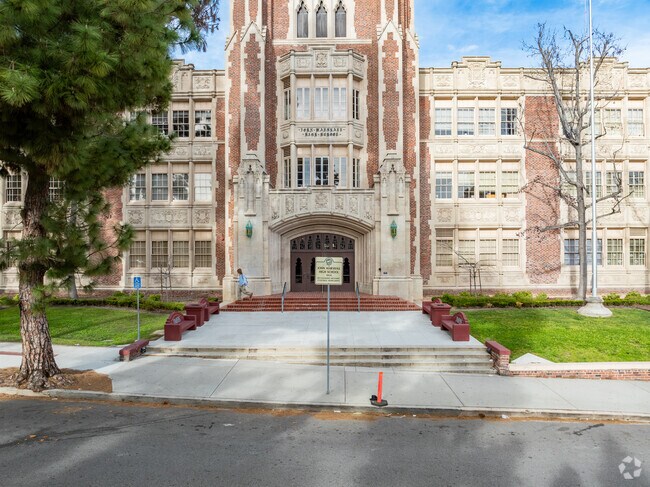 John Marshall High School in Silver Lake stars in Hollywood films.