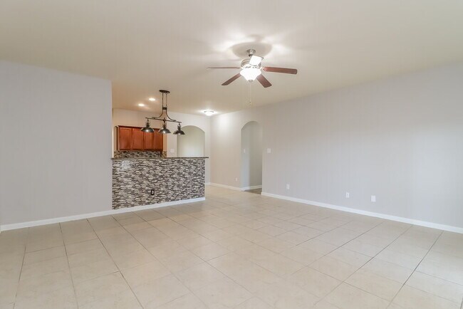 4204 Tower Ln, Crowley, TX 76036 - photo 6