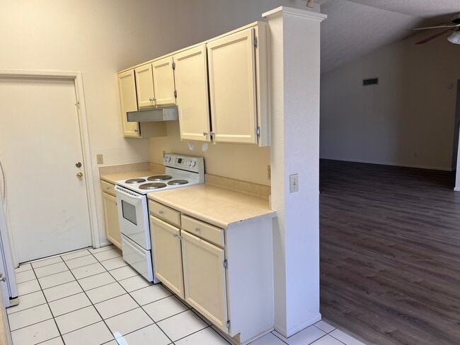 807 W Nopal Place, Chandler, AZ 85225 - photo 6