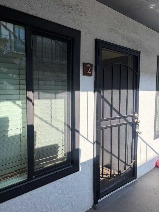 910, Long Beach, CA 90804 - photo 4